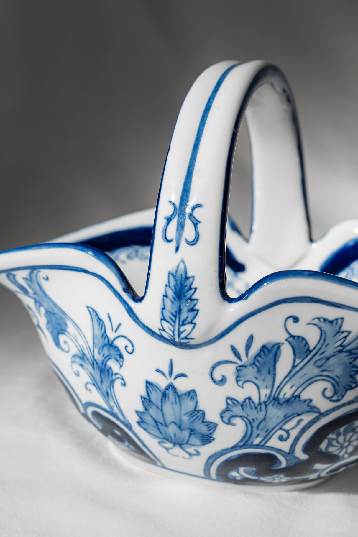 Blue & White Ceramic Basket – 21 cm