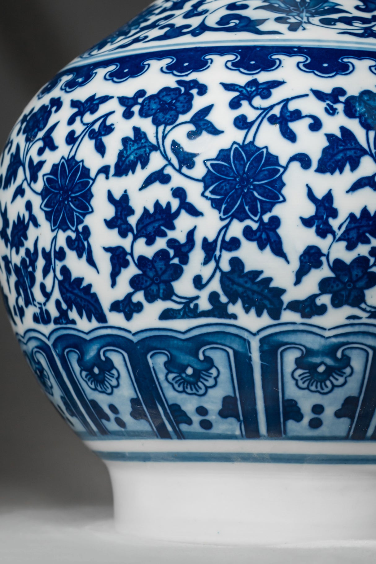 Royal Indigo Petite Porcelain Vase – 32 cm