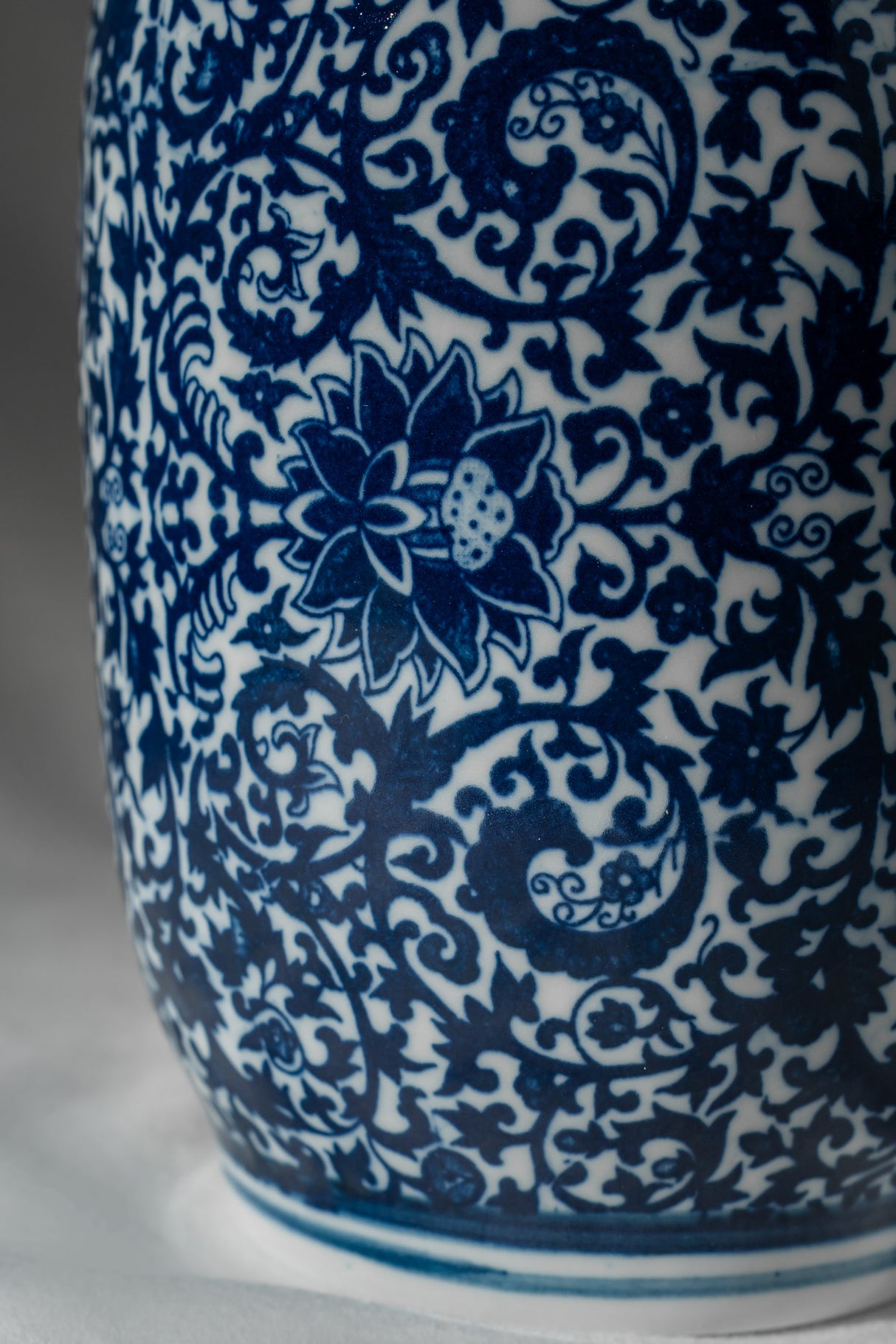 Midnight Floral Ceramic Vase – 20 cm