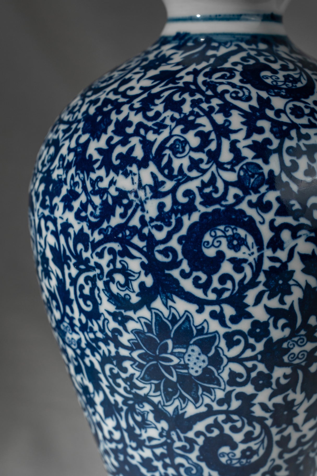 Royal Indigo Ceramic Vase – 23 cm