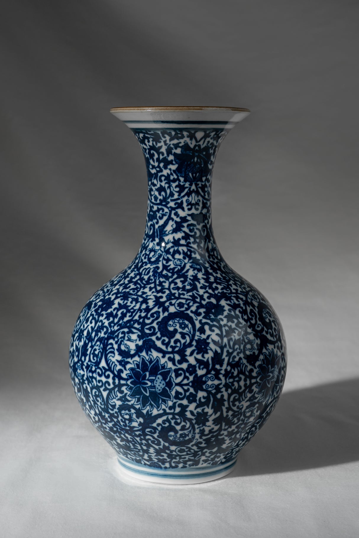 Royal Indigo Petite Porcelain Vase – 22 cm