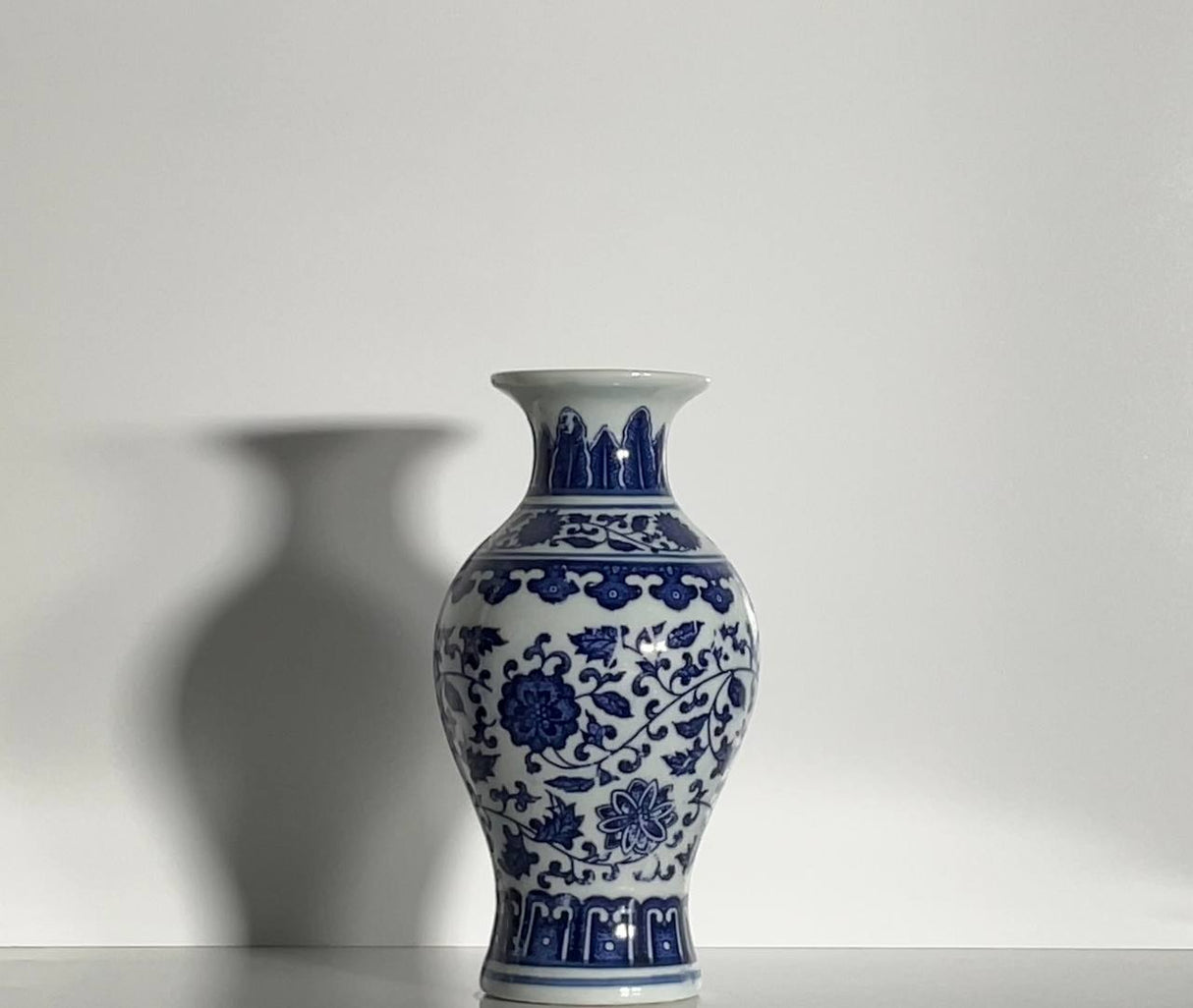 Royal Indigo Mini Porcelain Vase – 16 cm
