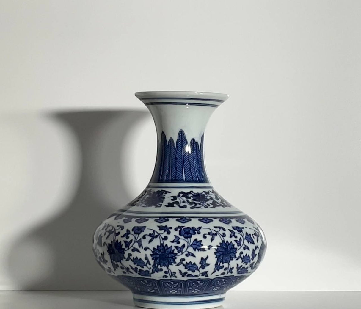 Royal Indigo Grand Porcelain Vase – 32 cm