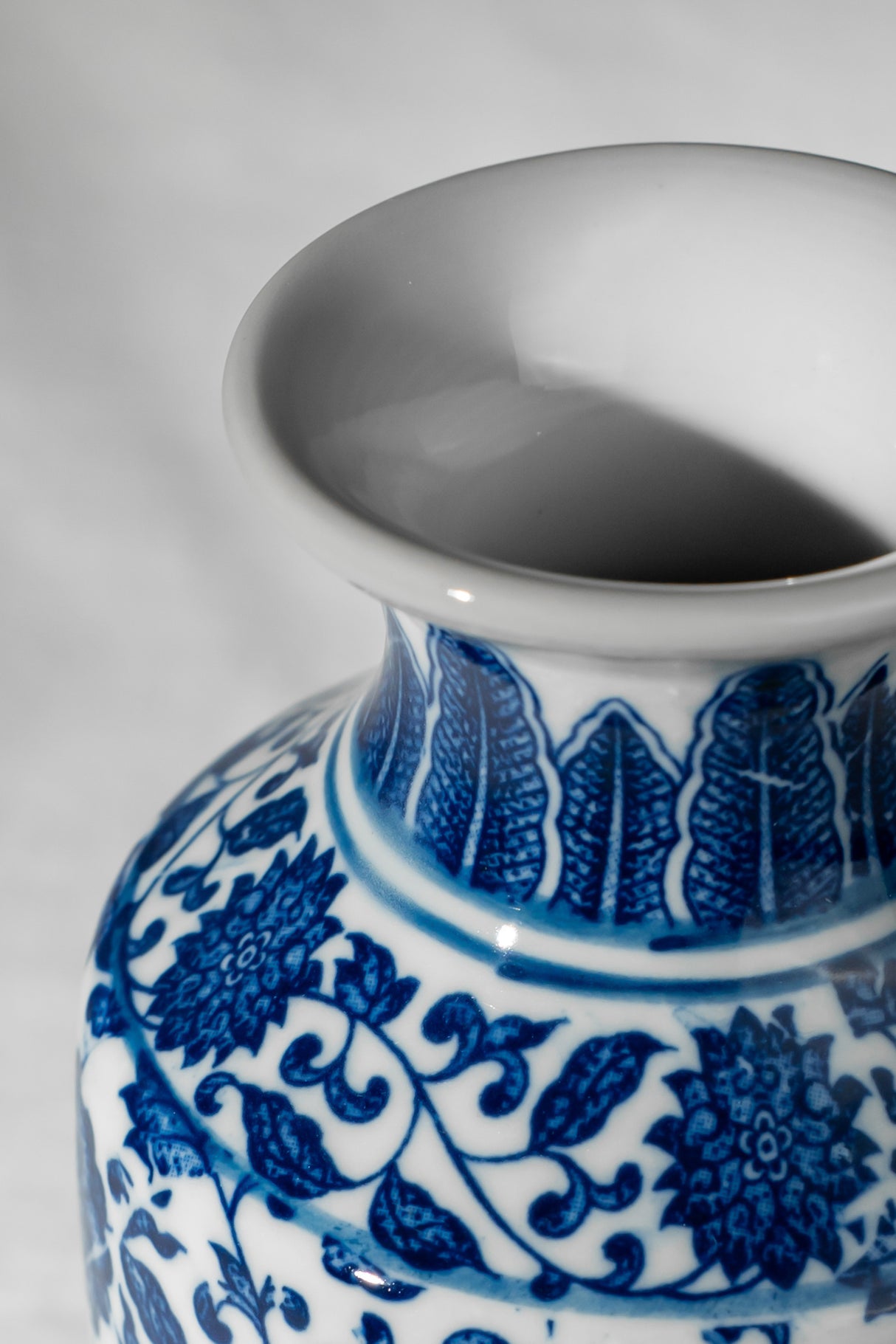 Royal Indigo Square Porcelain Vase – 16 cm