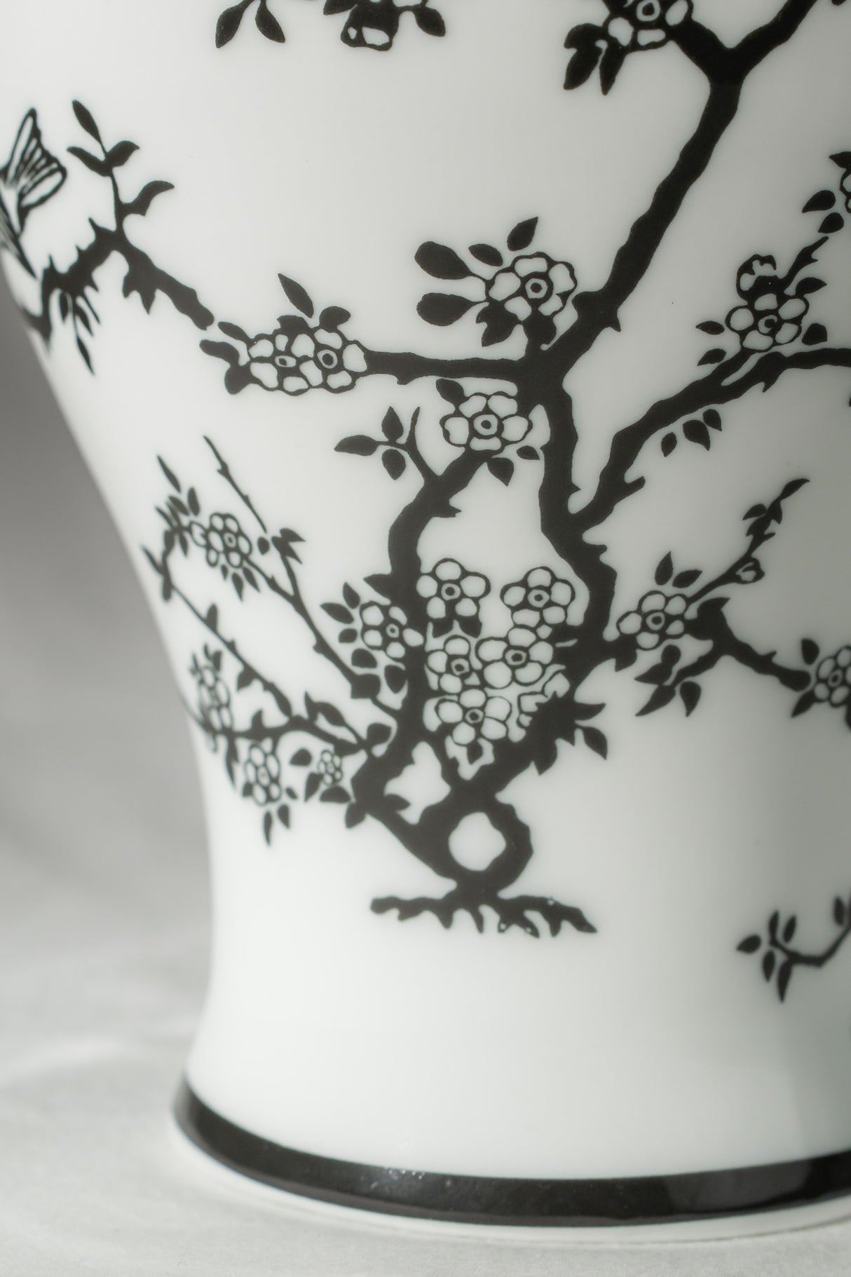 Monochrome Bird Ceramic Vase – 22 cm