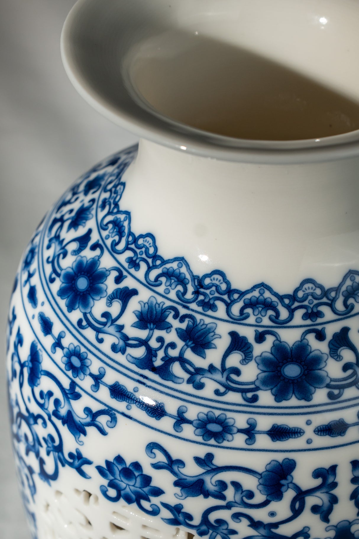 Ornate Porcelain Cutwork Vase – 25 cm