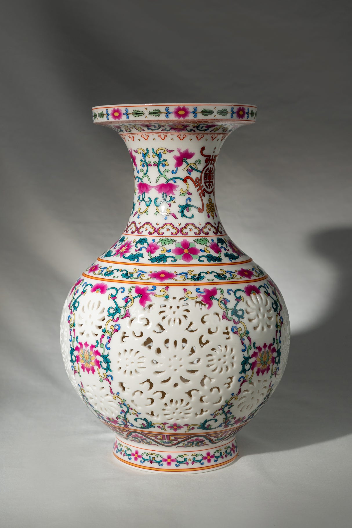 Imperial Blossom Porcelain Vase – 25 cm
