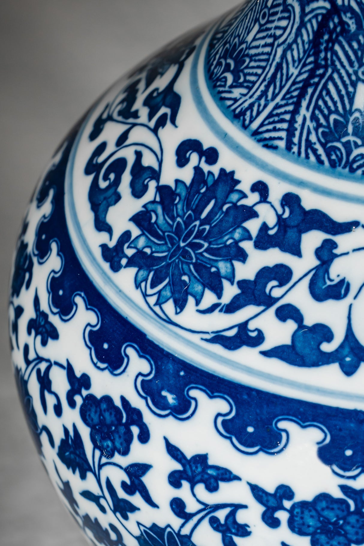 Royal Indigo Petite Porcelain Vase – 32 cm