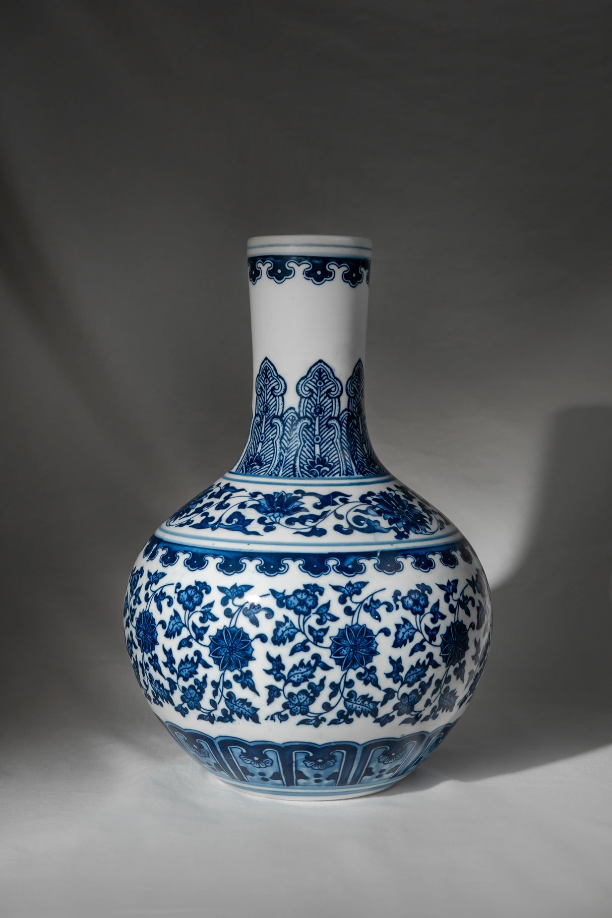 Royal Indigo Long-Neck Porcelain Vase – 30 cm