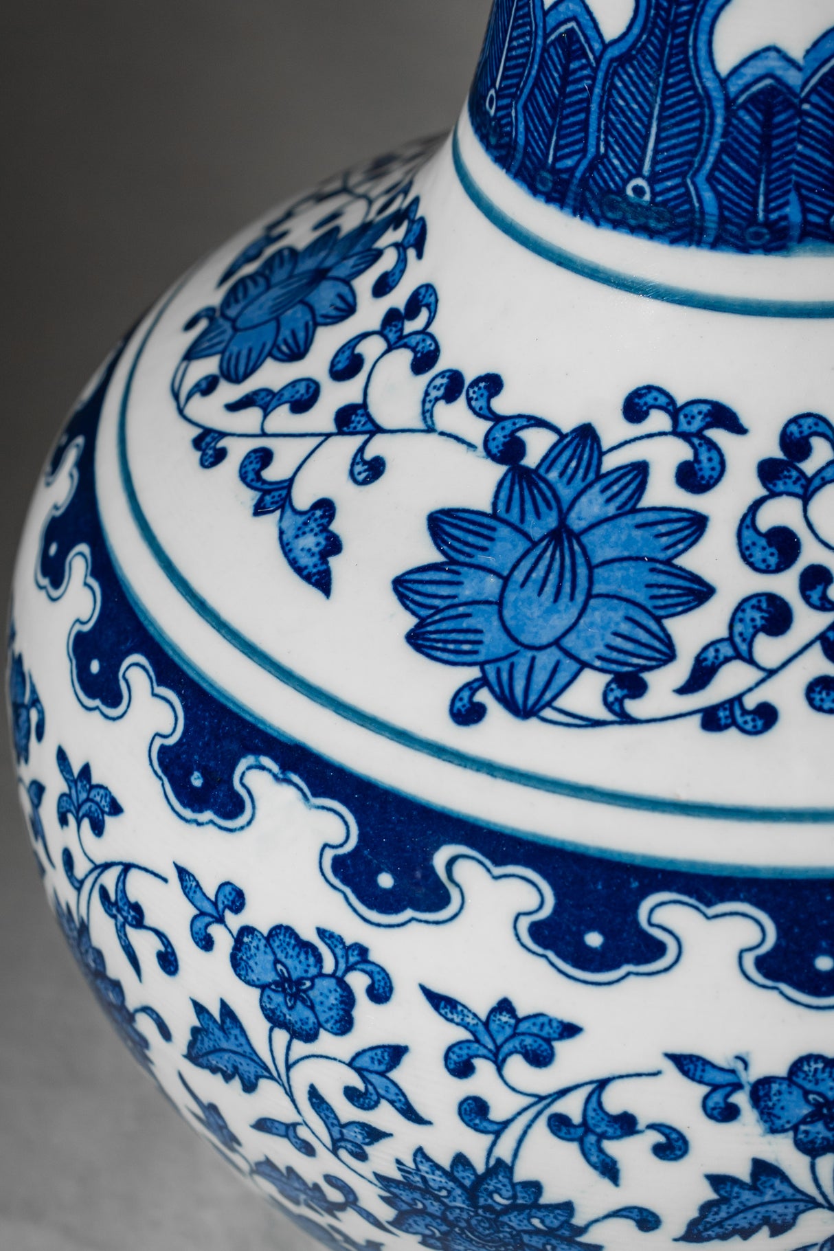 Royal Indigo Curved Porcelain Vase – 28 cm