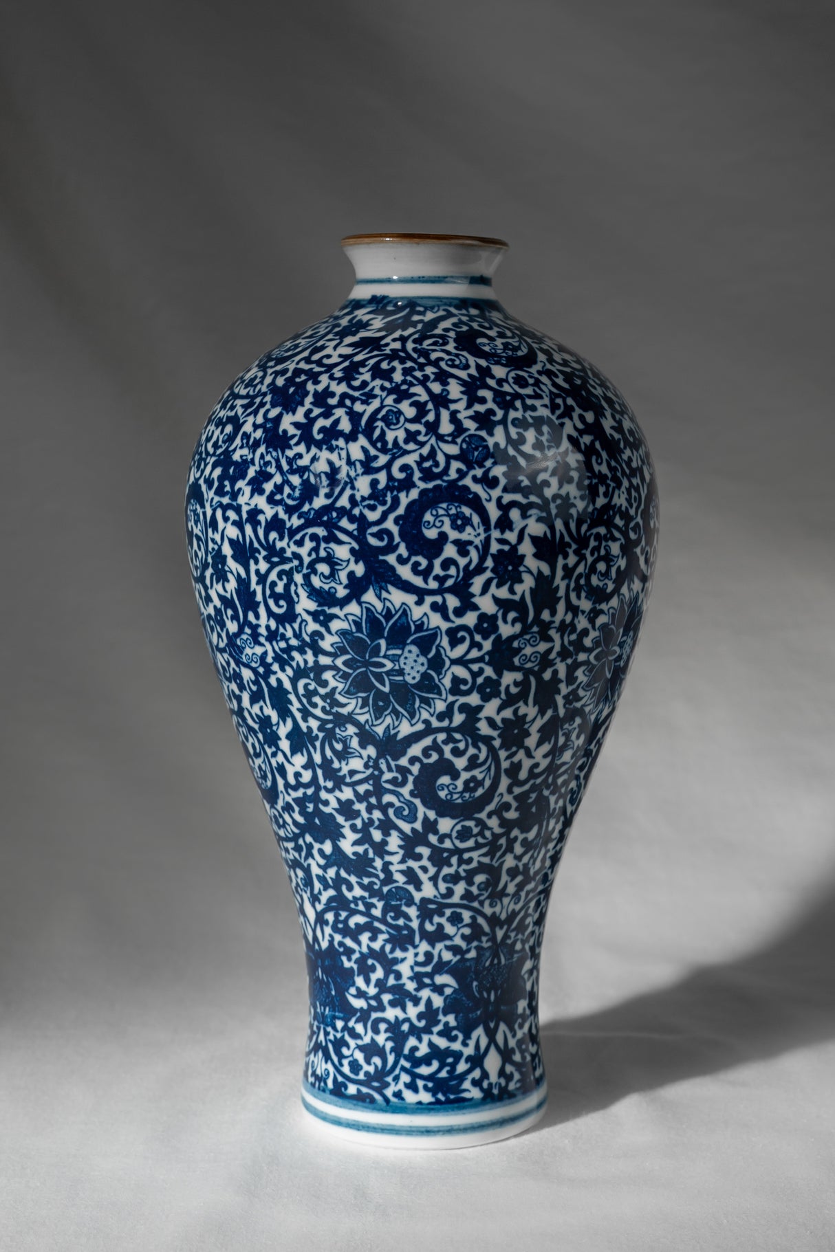 Royal Indigo Ceramic Vase – 23 cm