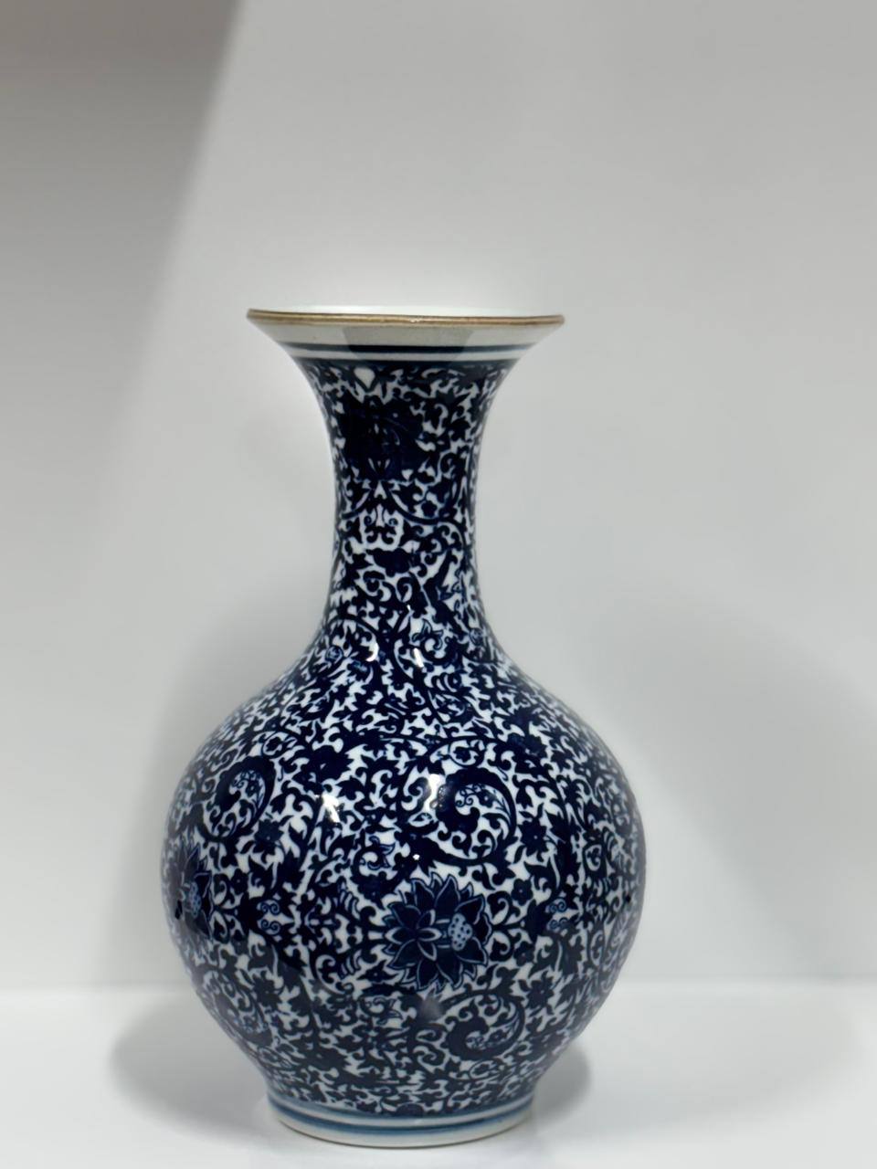 Royal Indigo Petite Porcelain Vase – 22 cm