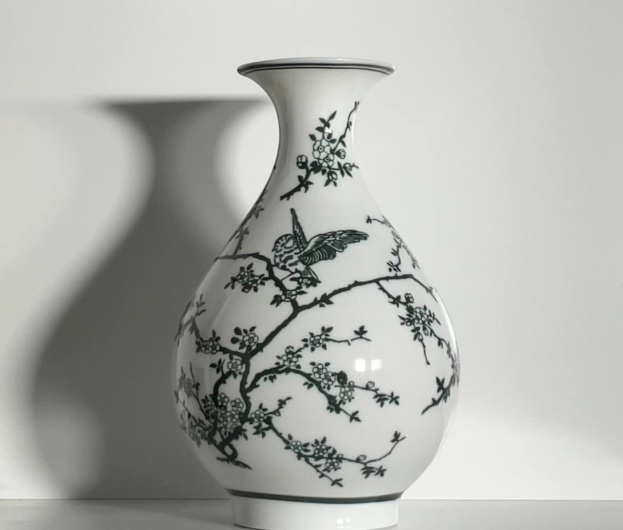 Whispering Bird Ceramic Vase – 23 cm
